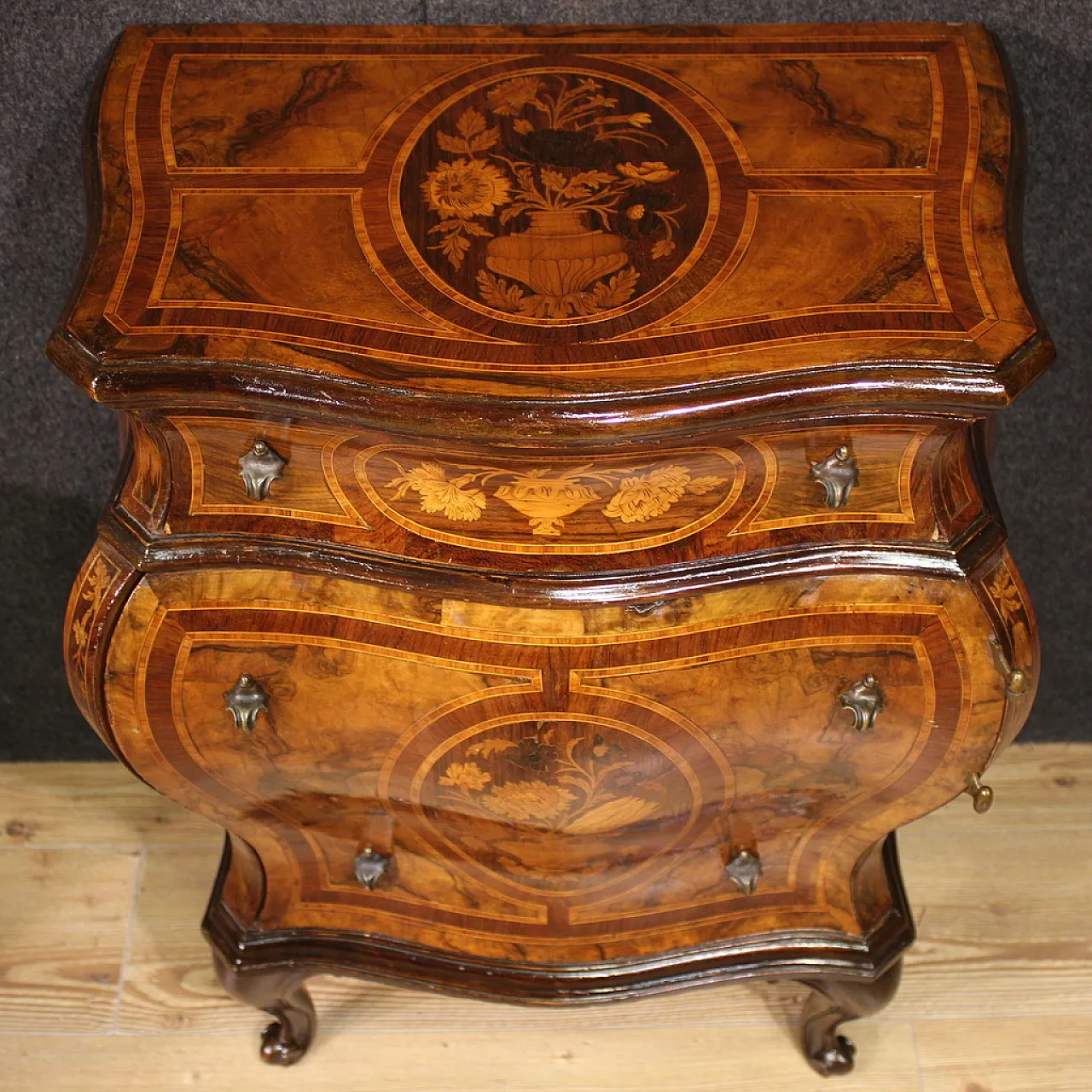 Coppia di comodini lombardi intarsiati in stile Luigi XV, '900 11