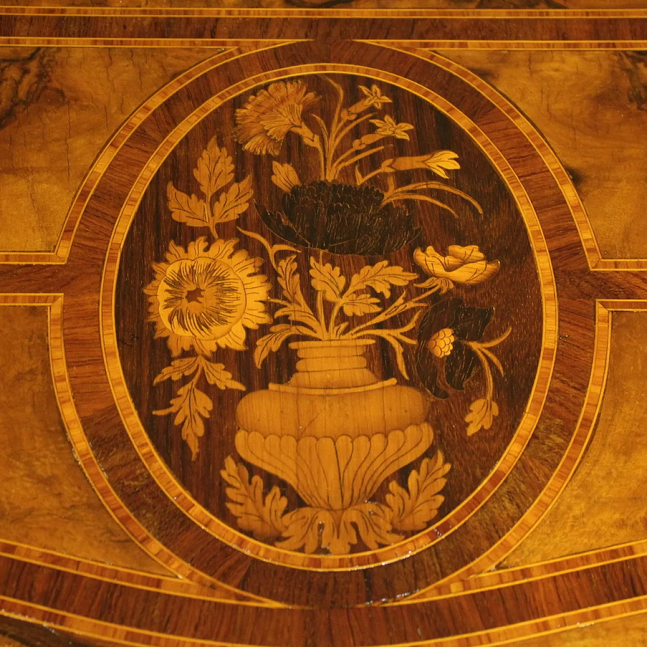 Coppia di comodini lombardi intarsiati in stile Luigi XV, '900 12