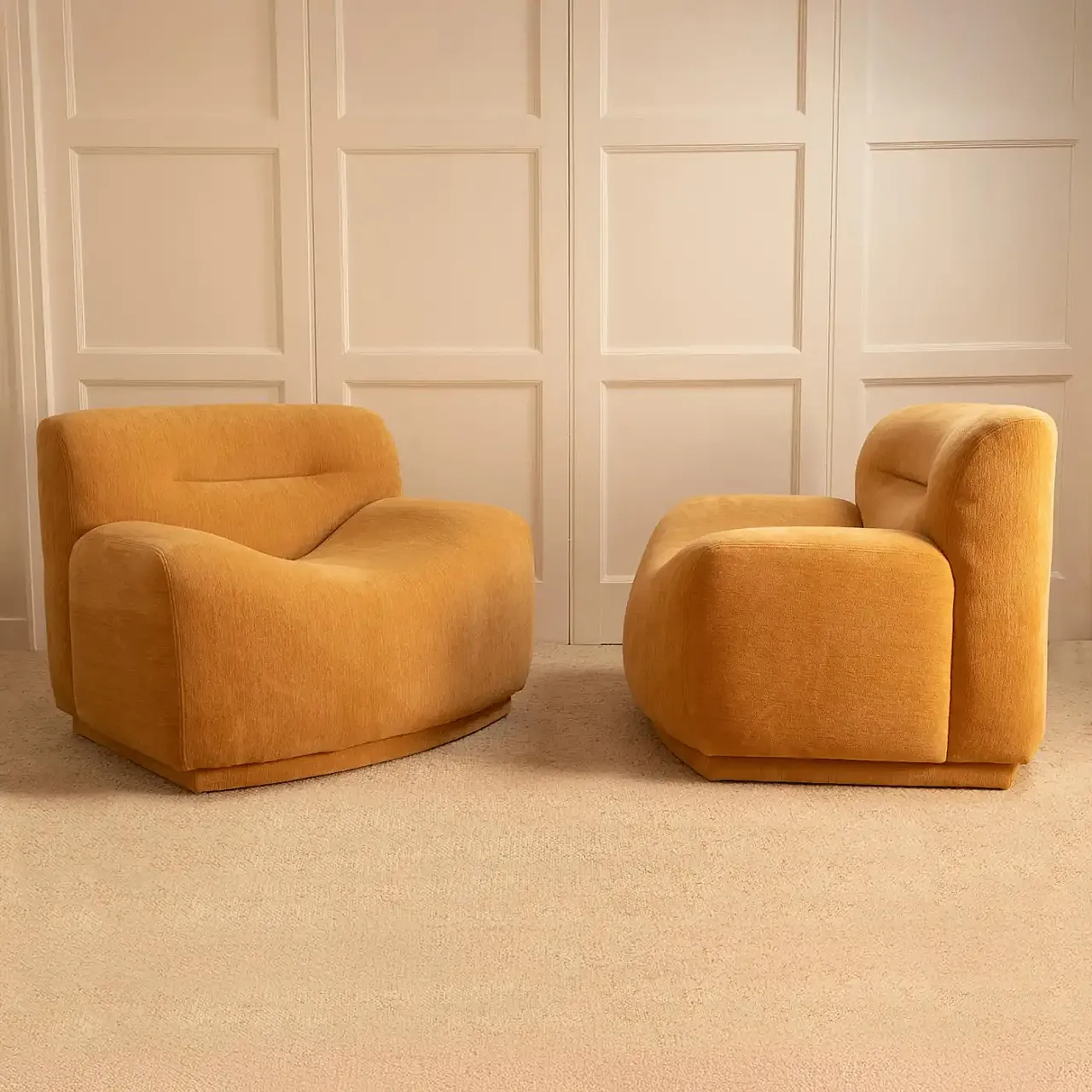 Pair of wavy fabric armchairs, 1970s 2
