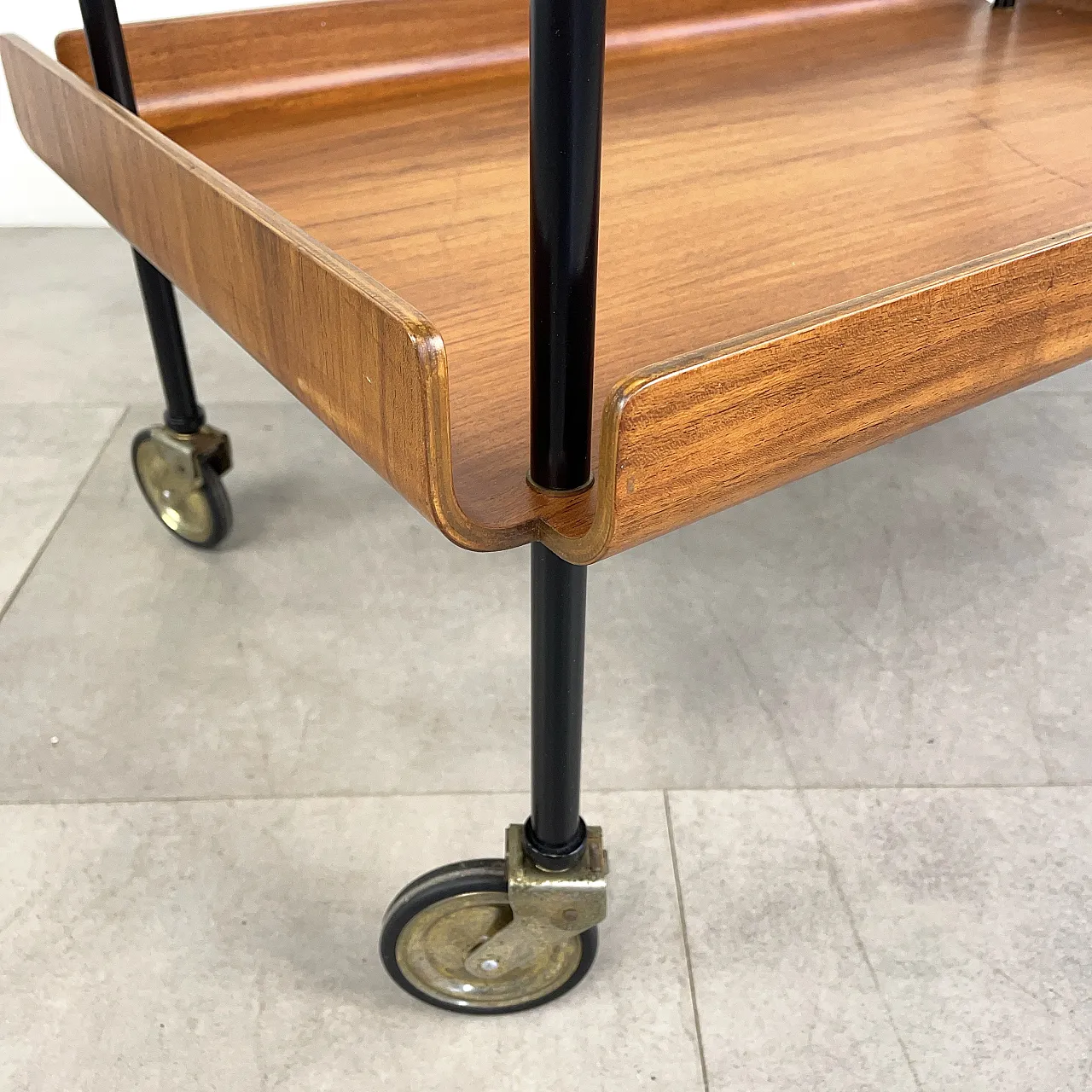 Carrello bar o portavivande in teak restaurato, Italia anni ‘60 11