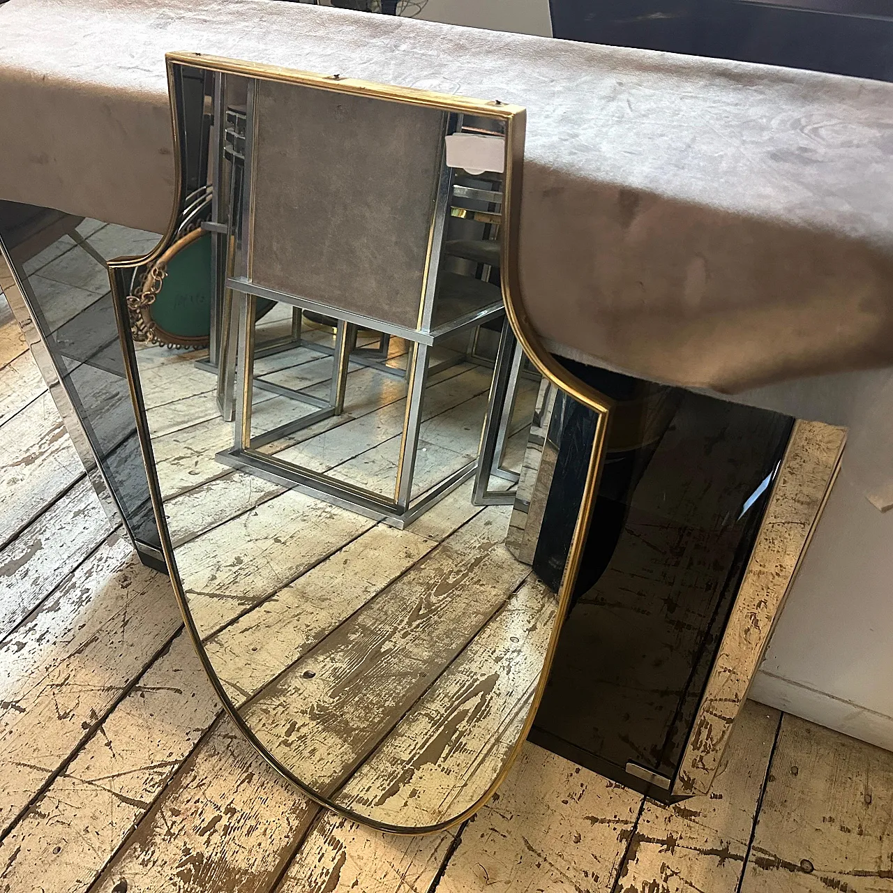 Shield-shaped brass mirror in Gio Ponti style, 1950s 11