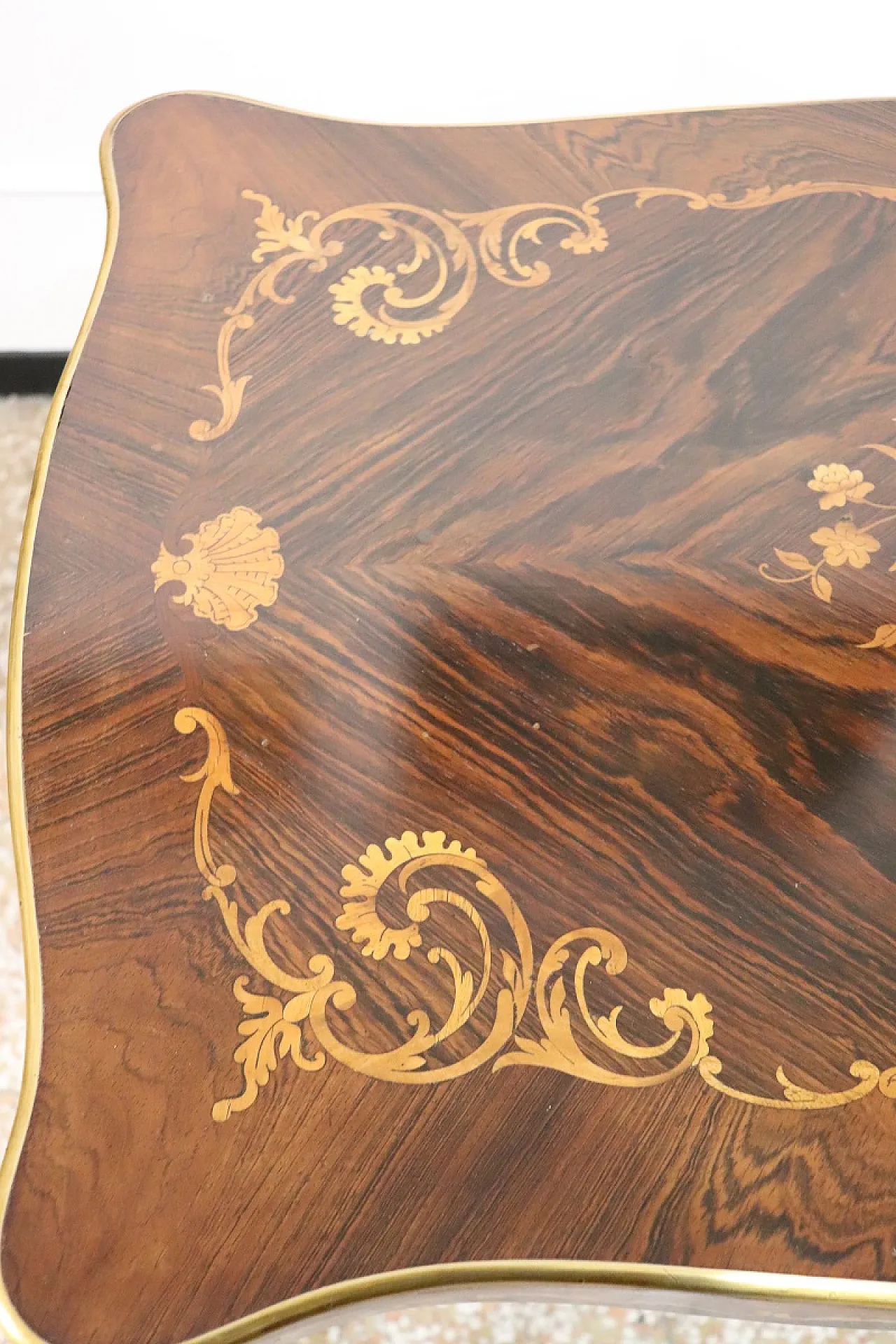 Piccolo scrittoio intarsiato, '900 5