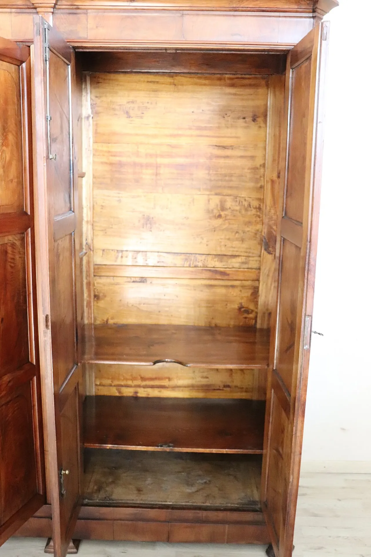 Four-door wardrobe in solid walnut, 19th century 6