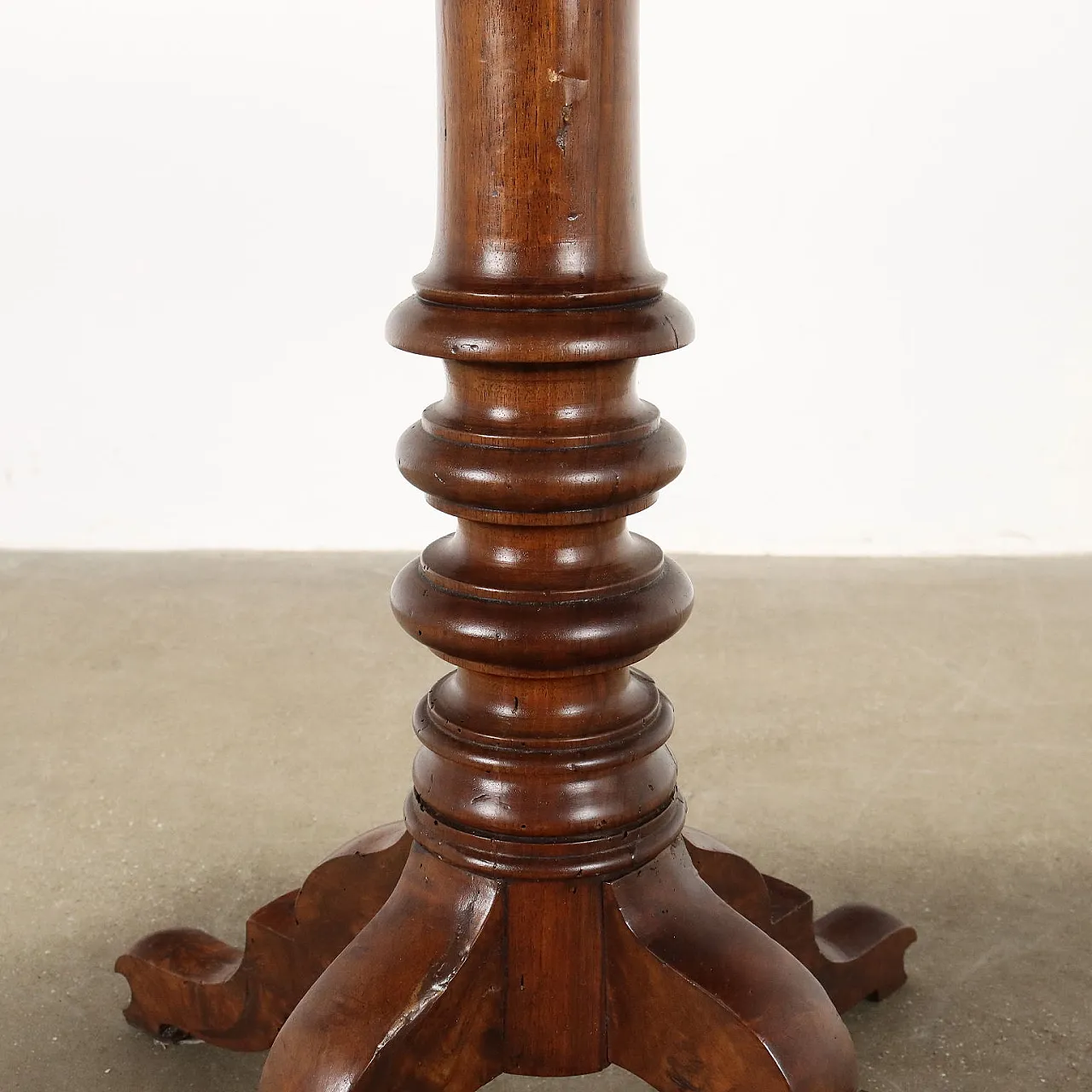 Tavolino Luigi Filippo in noce, '800 5