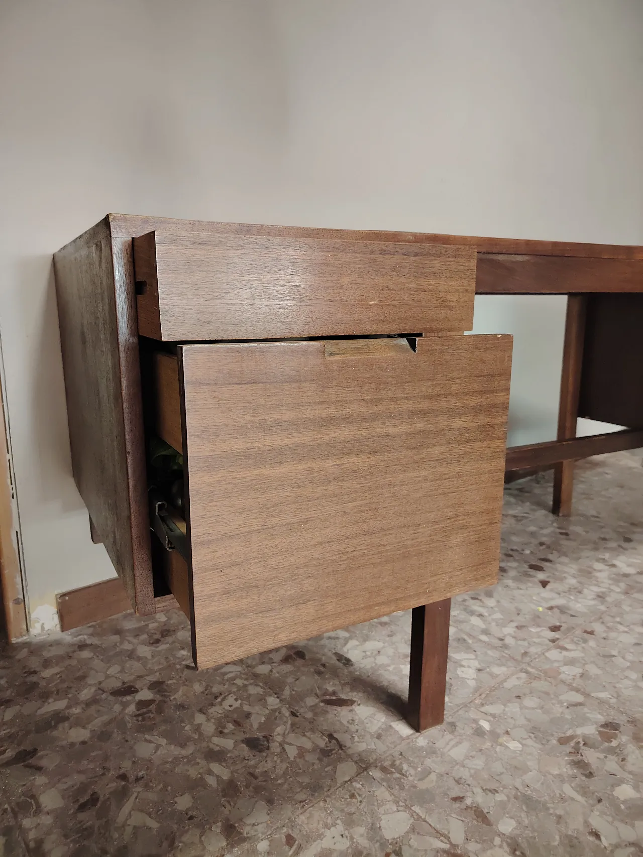 Scrivania modello Canaan disegnata da Marcel Breuer per Gavina anni 70 6