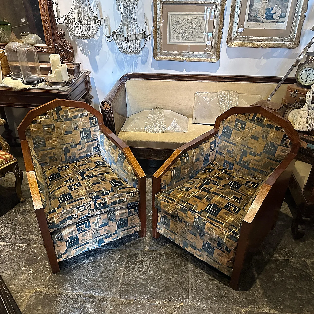 Coppia di poltrone in legno e tessuto di velluto, anni '30 2