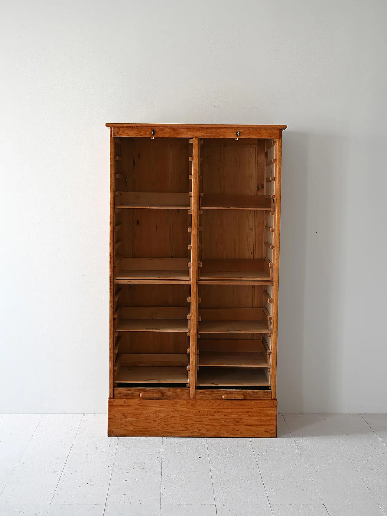 Rovere archive cabinet 3