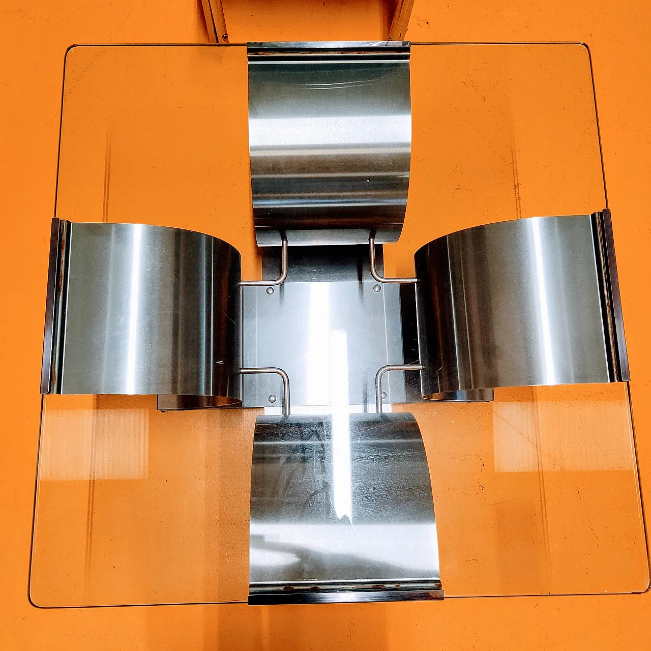 Coffee table by François Monnet for Kappa. 1970. Steel and glass 6