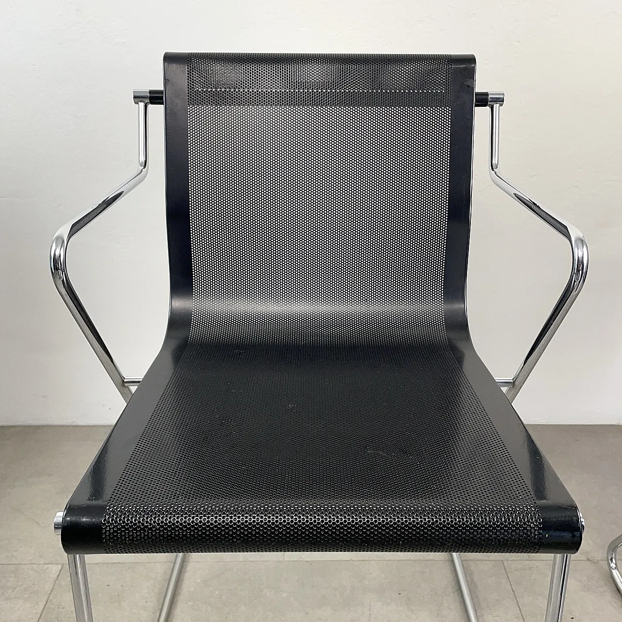 Set 4 poltroncine impilabili Monopoli di P. Arosio per Airon, anni '70 17