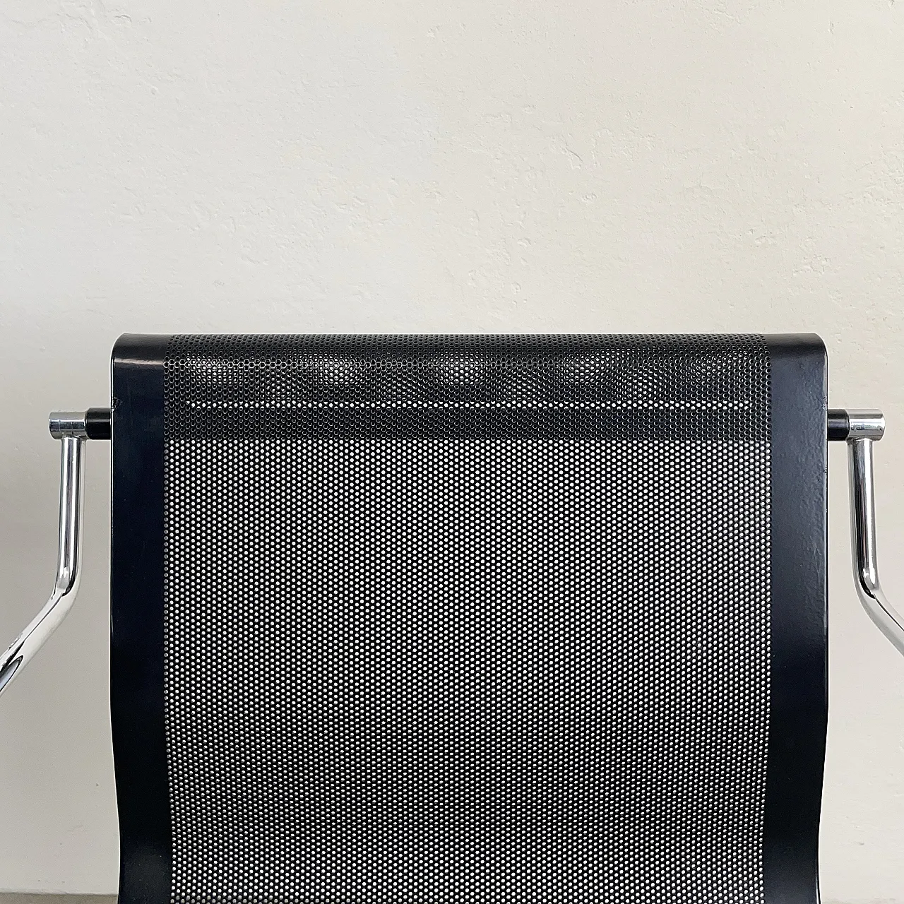 Set 4 poltroncine impilabili Monopoli di P. Arosio per Airon, anni '70 20