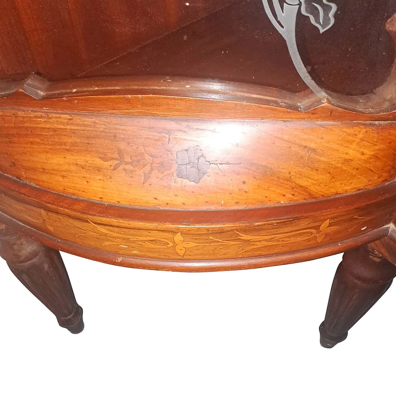 Vetrina Luigi Filippo in noce con vetri decorati, '800 20