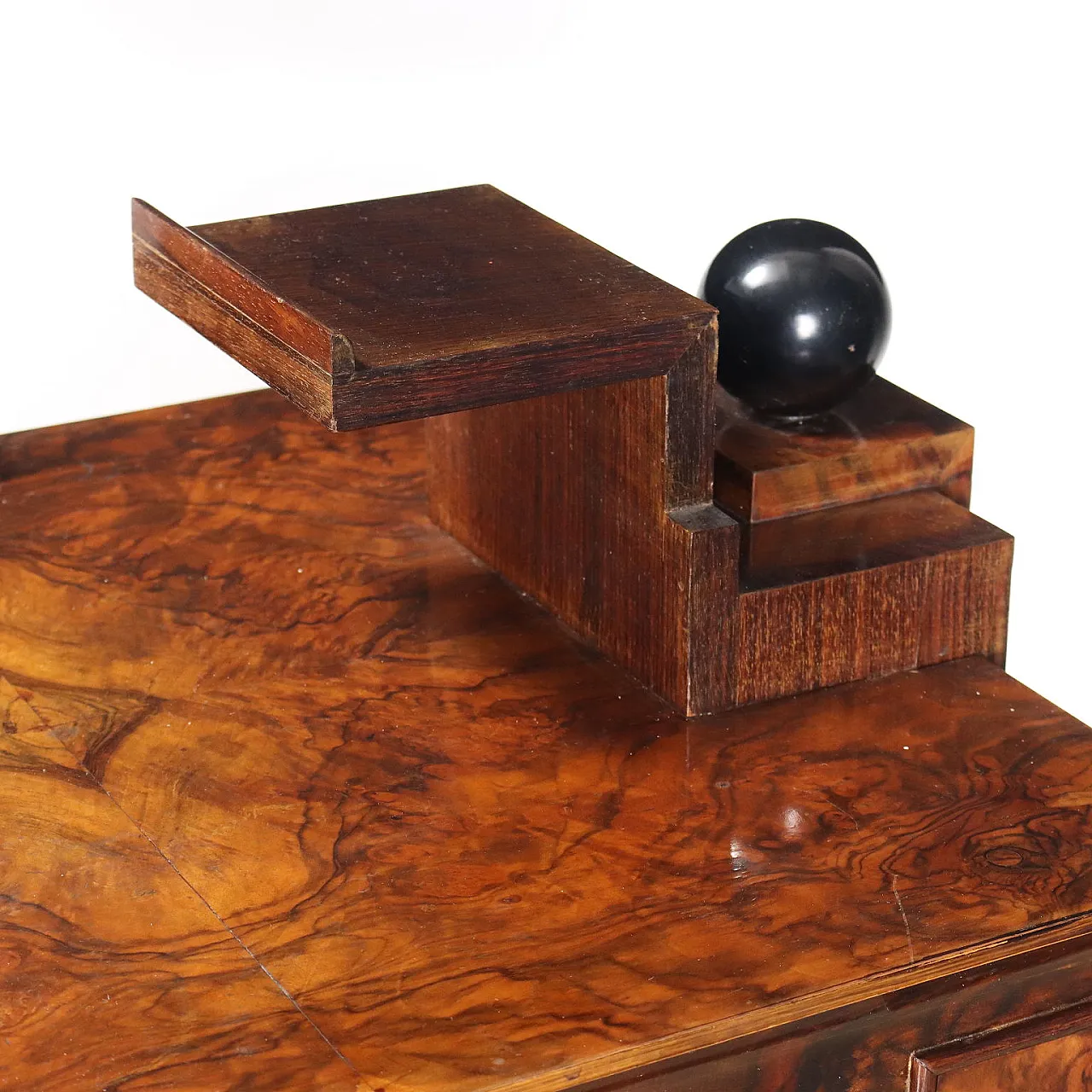 Cassettone Art Dèco in noce, metà '900 5