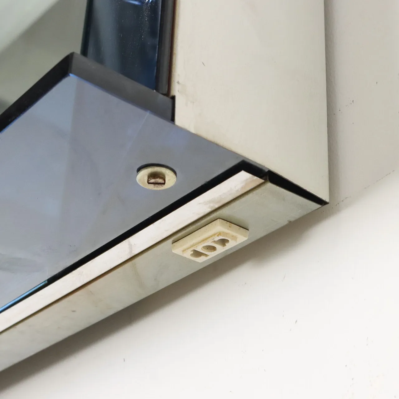 Specchio in vetro con luci, anni '60 7