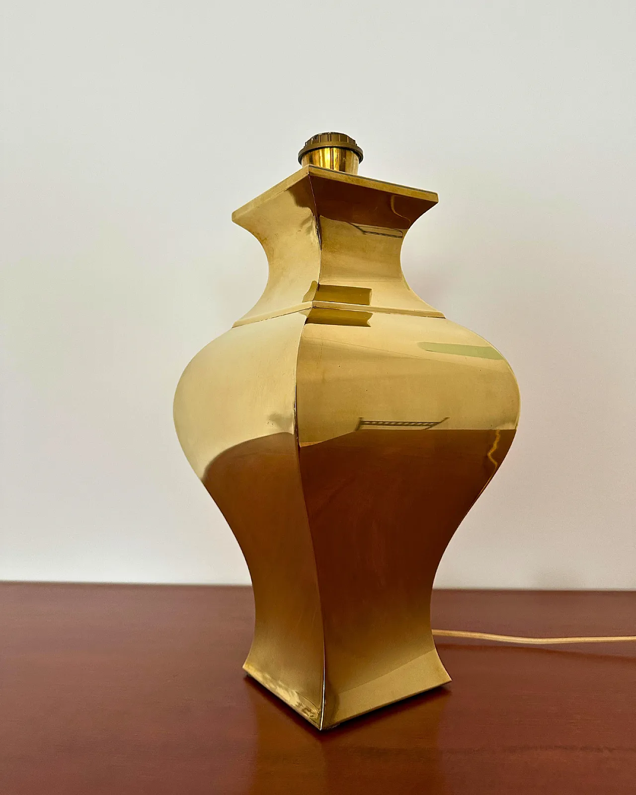 Brass table lamp by Maison Jansen, 1970s 5