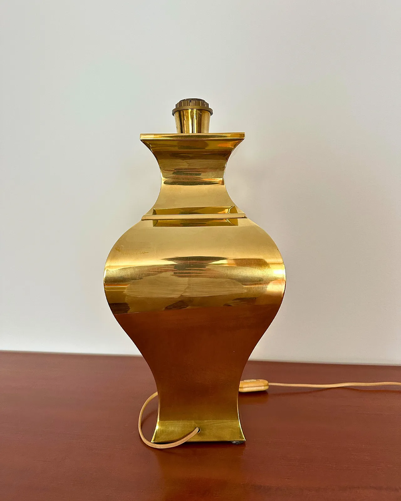 Brass table lamp by Maison Jansen, 1970s 10