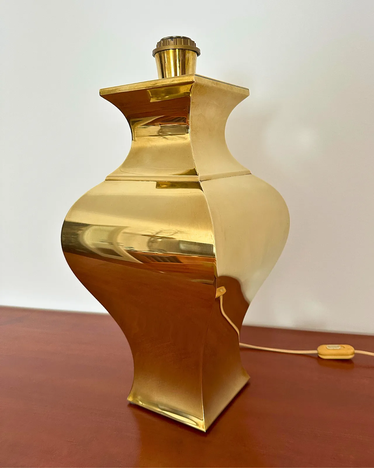 Brass table lamp by Maison Jansen, 1970s 12