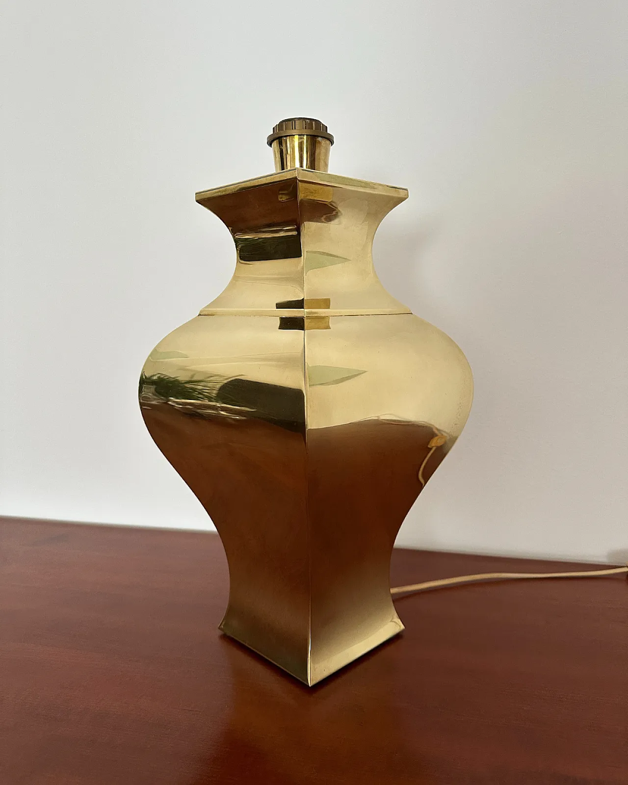 Brass table lamp by Maison Jansen, 1970s 18