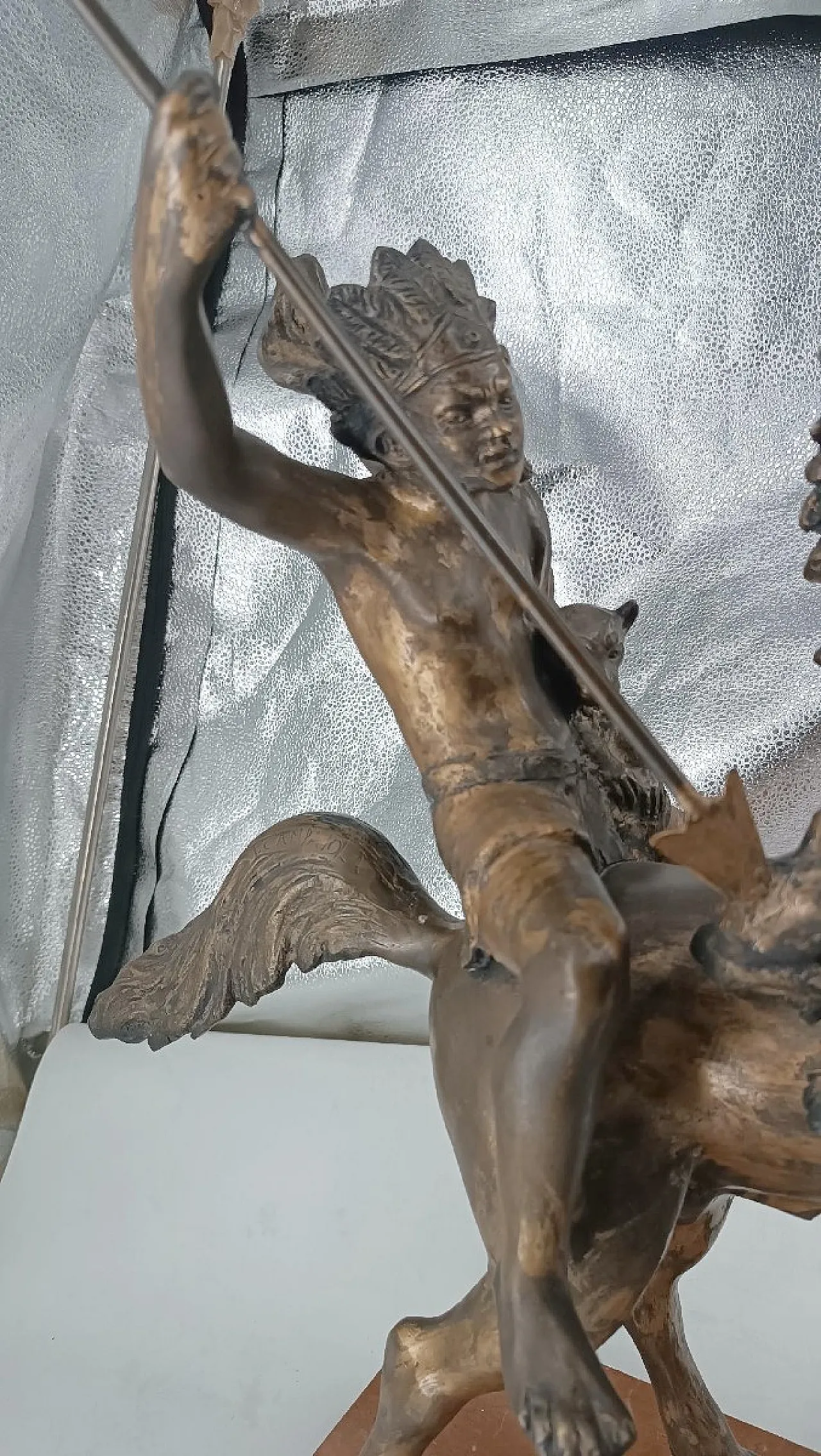 Indiano a cavallo, scultura in bronzo di Tommaso Campajo, '900 7