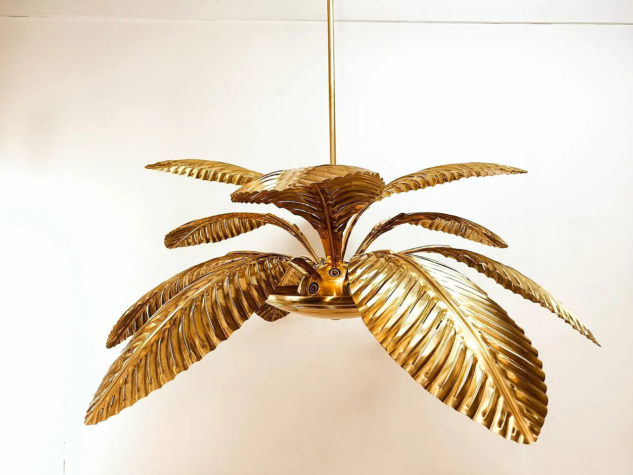Lampada a sospensione a forma di palma in ottone, anni '60 13