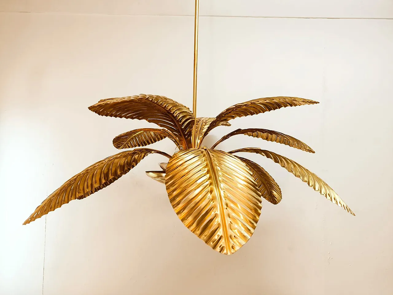 Lampada a sospensione a forma di palma in ottone, anni '60 15