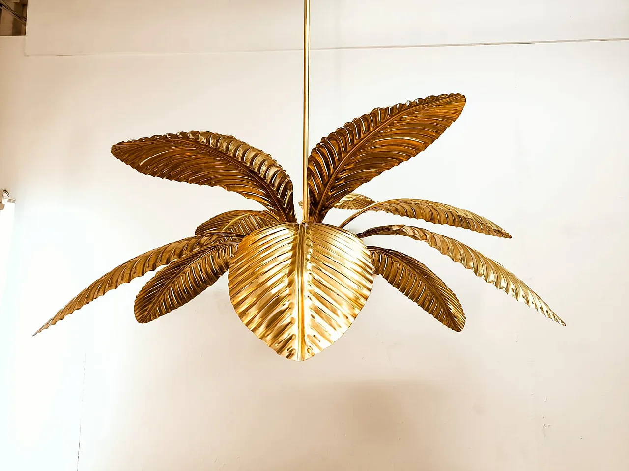 Lampada a sospensione a forma di palma in ottone, anni '60 24
