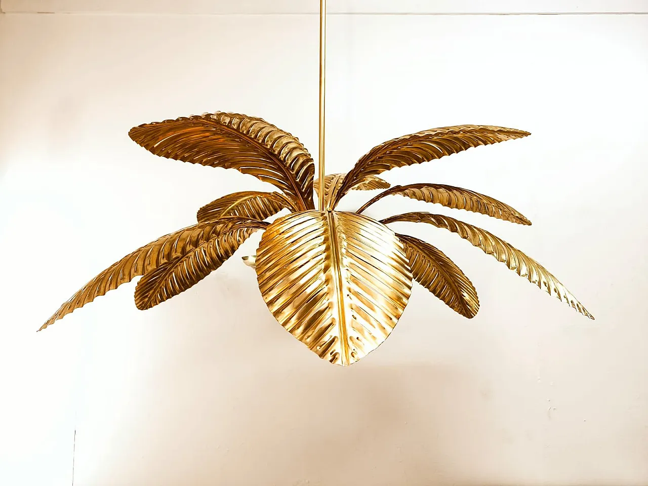 Lampada a sospensione a forma di palma in ottone, anni '60 29