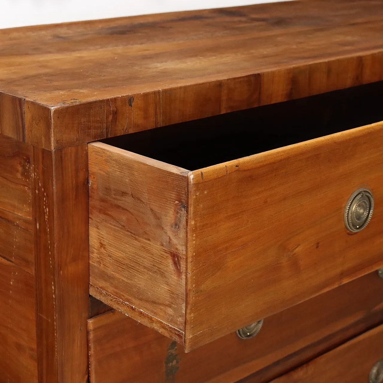 Cassettone Luigi XVI in noce a 3 cassetti, '700 3