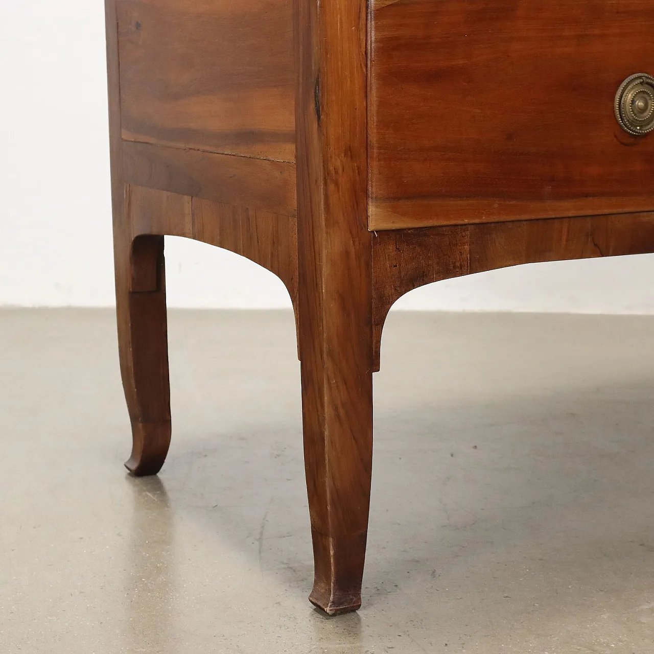 Cassettone Luigi XVI in noce a 3 cassetti, '700 7