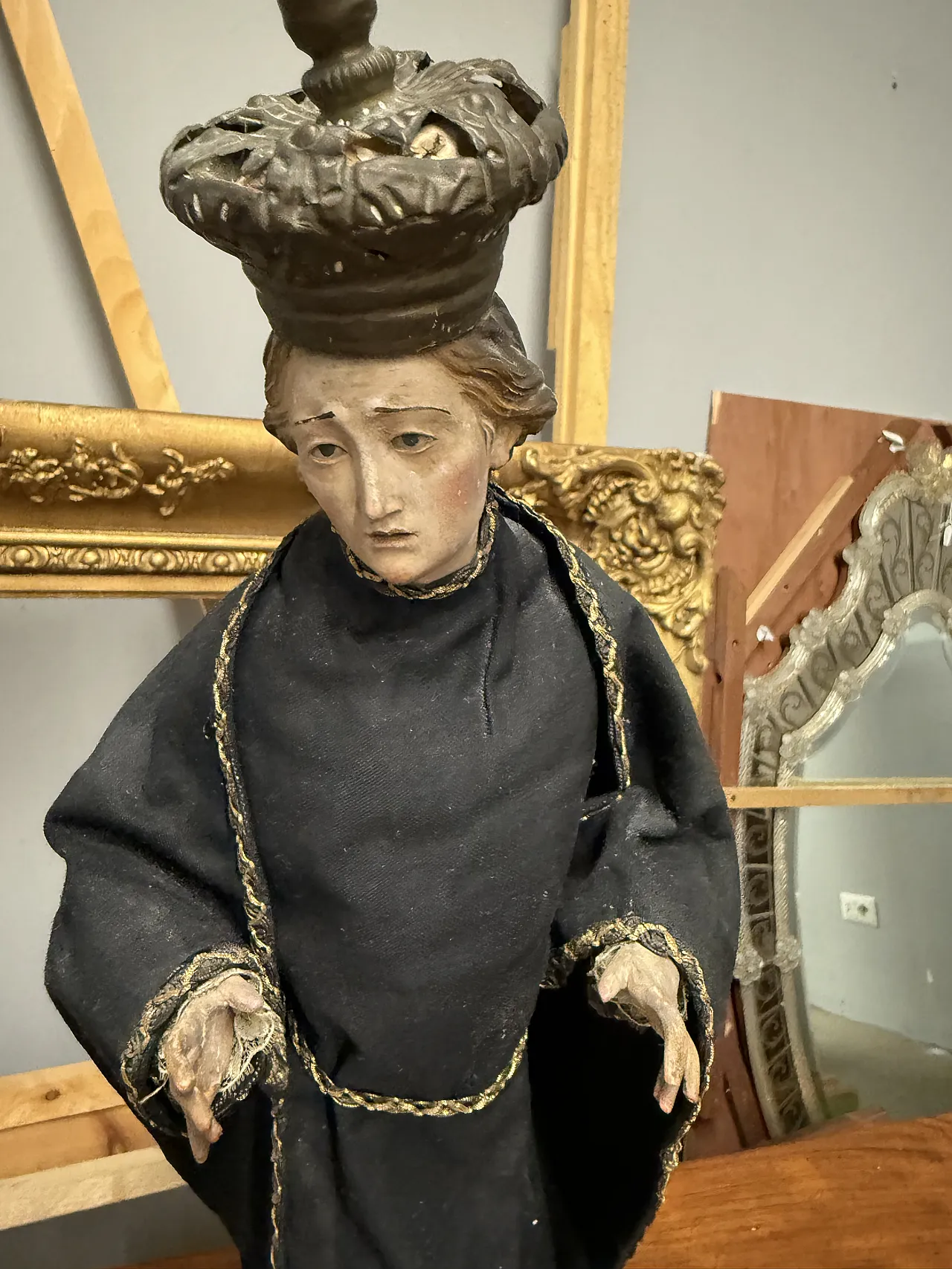 Ancient sculpture of San Gabriele dell'Addolorata, 18th century 7