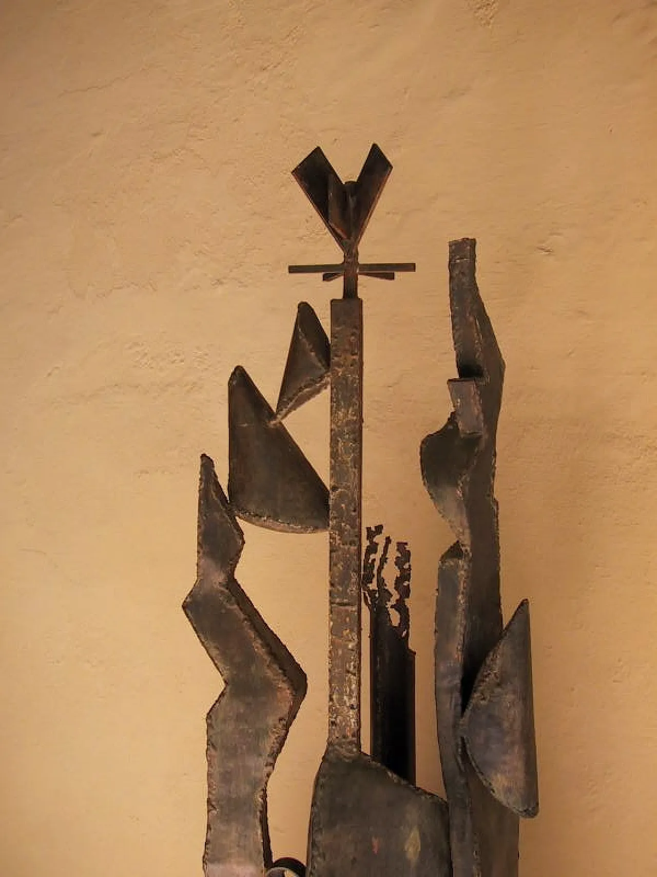 Scultura astratta in ferro di Antonio Saura, anni '60 14