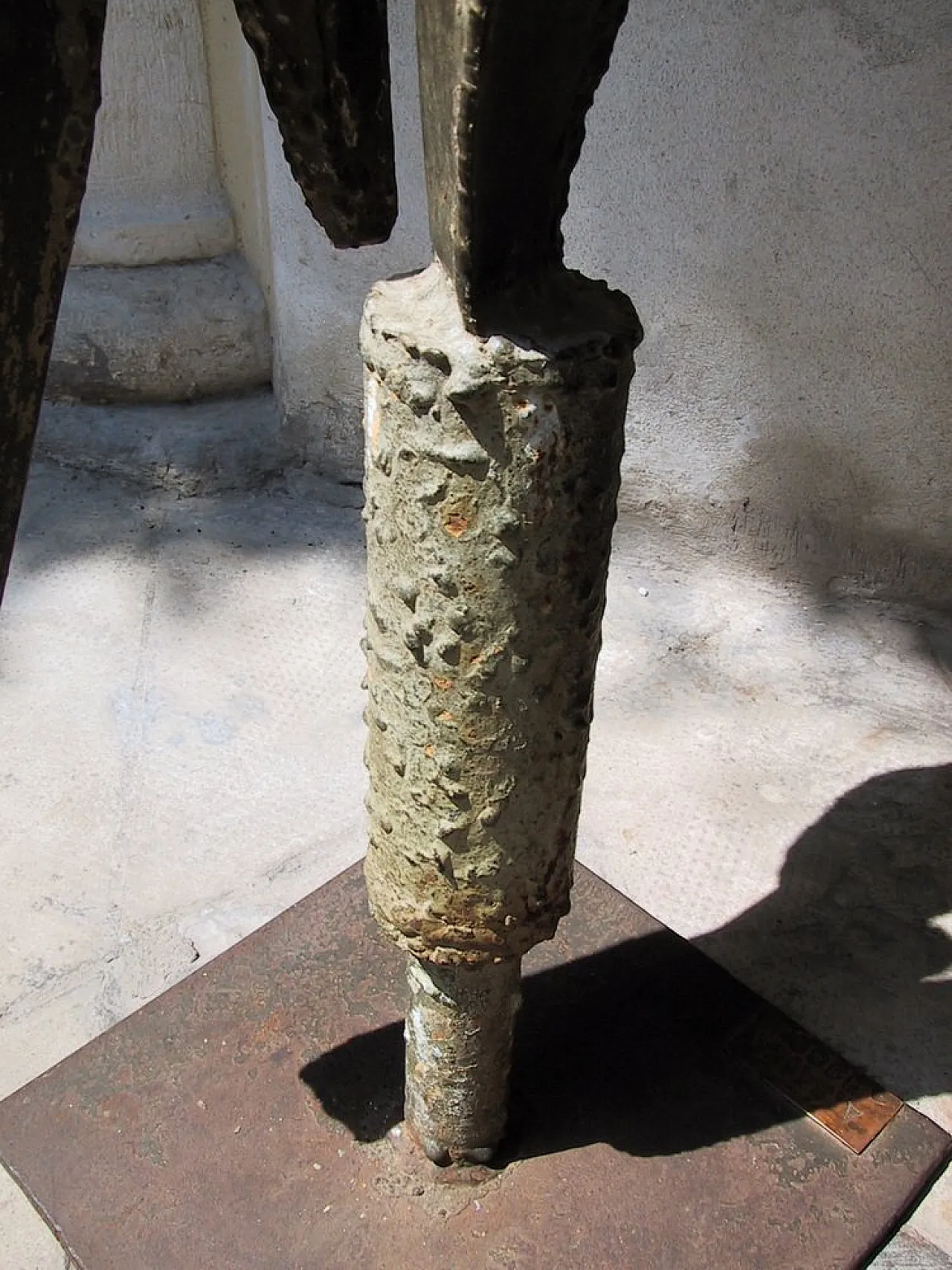 Scultura astratta in ferro di Antonio Saura, anni '60 20