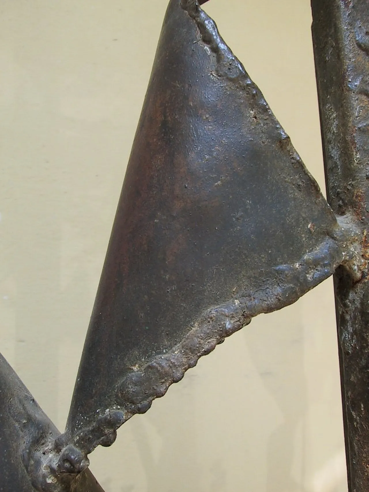 Scultura astratta in ferro di Antonio Saura, anni '60 32