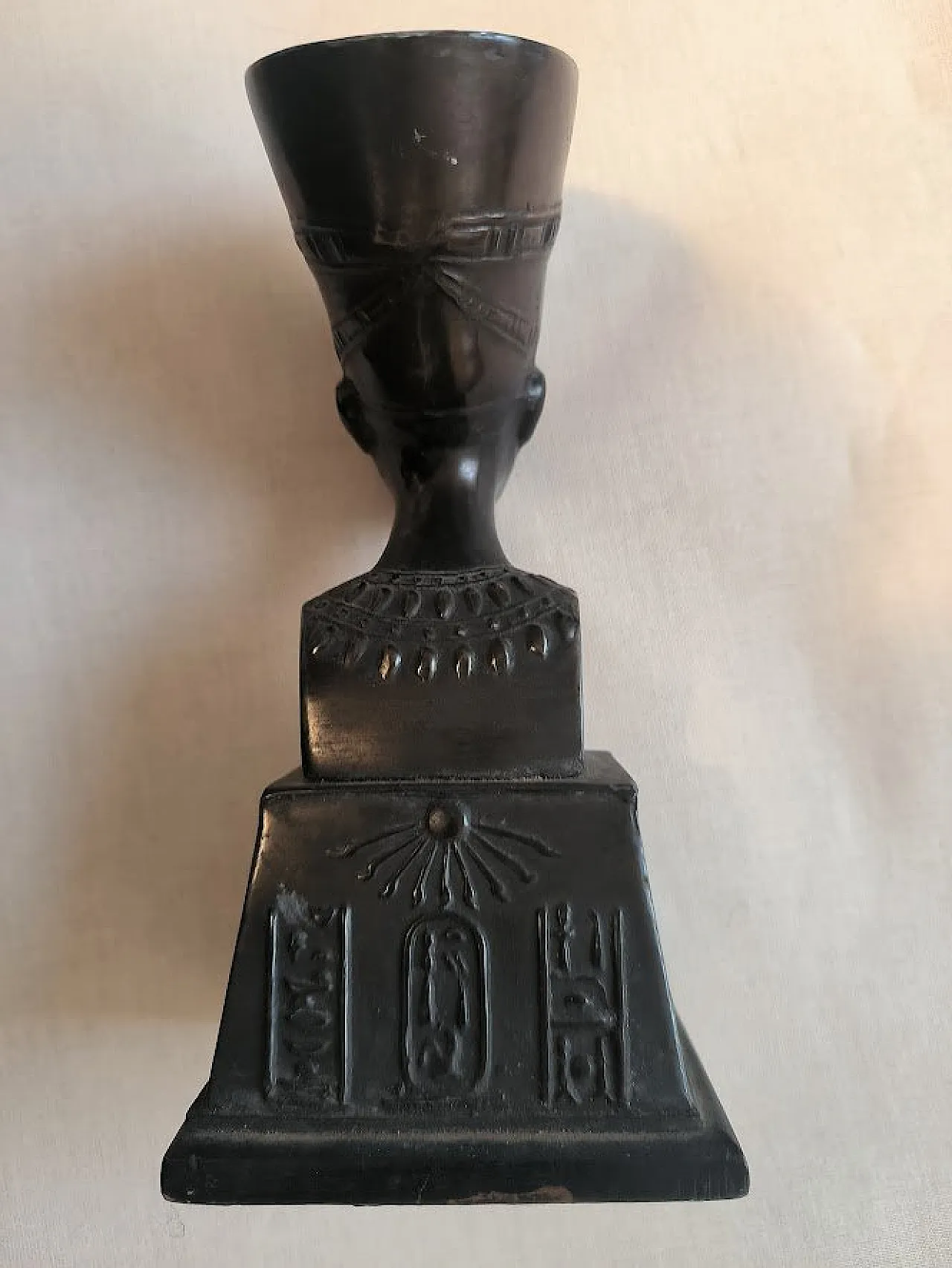 Statua della regina Nefertiti, anni '30 5