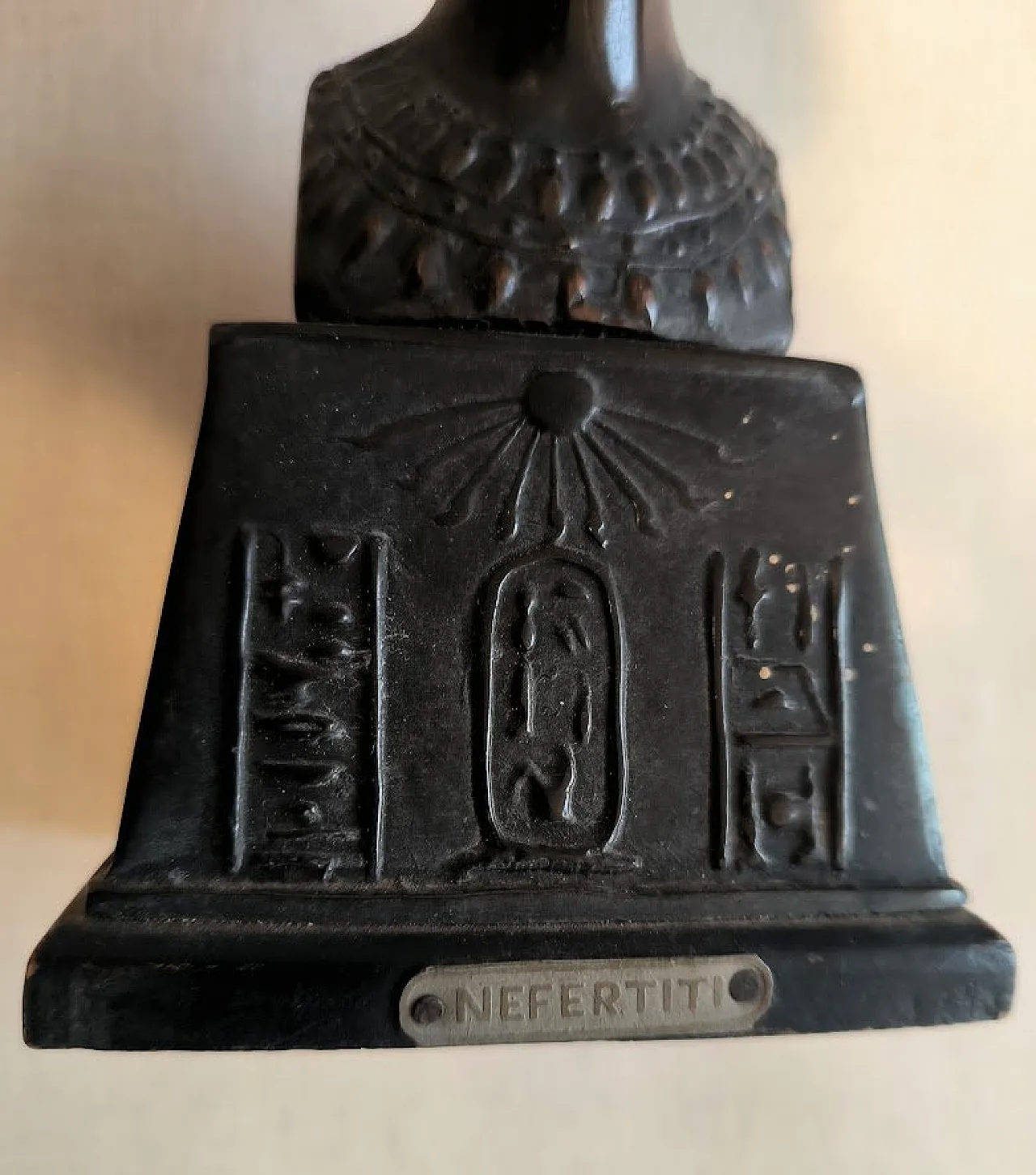 Statua della regina Nefertiti, anni '30 6