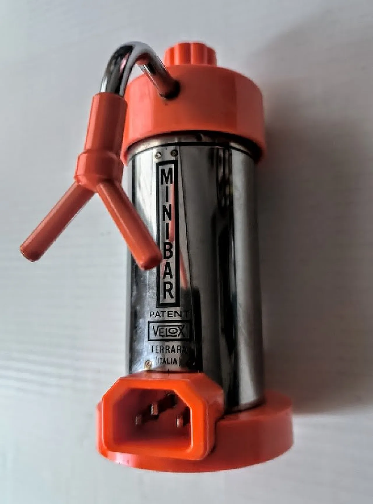 Macchina da caffè elettrica con minibar di Velox Ferrara, anni '70 4