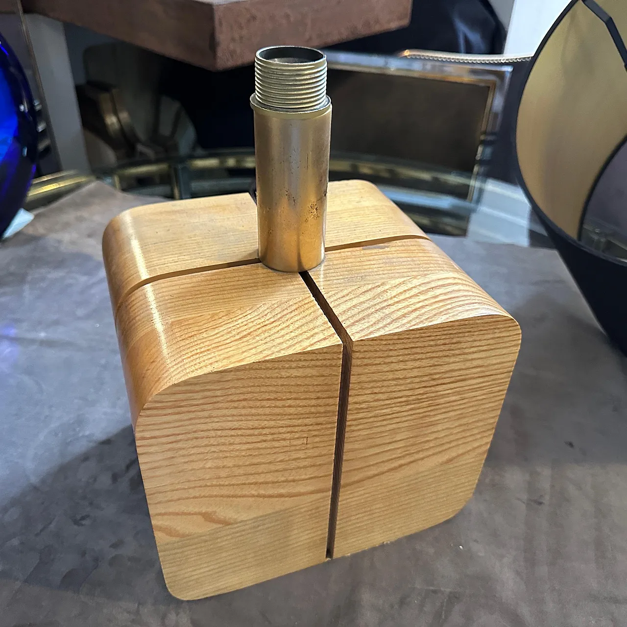 Ash and brass table lamp, 1970s 13