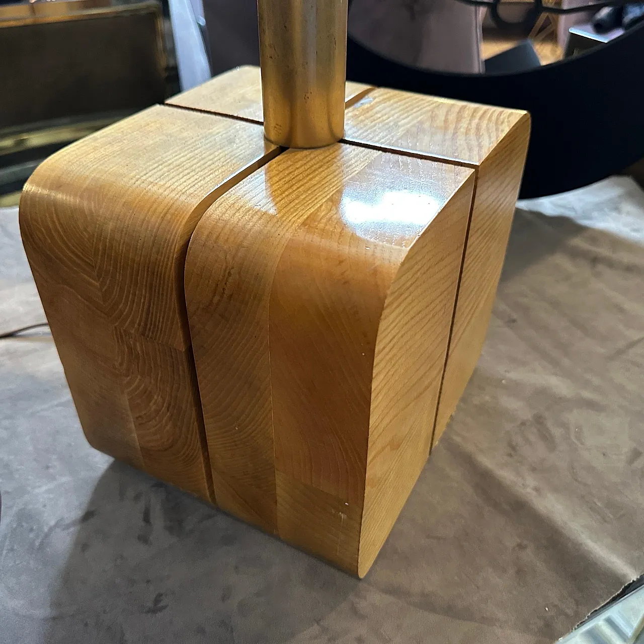 Ash and brass table lamp, 1970s 15