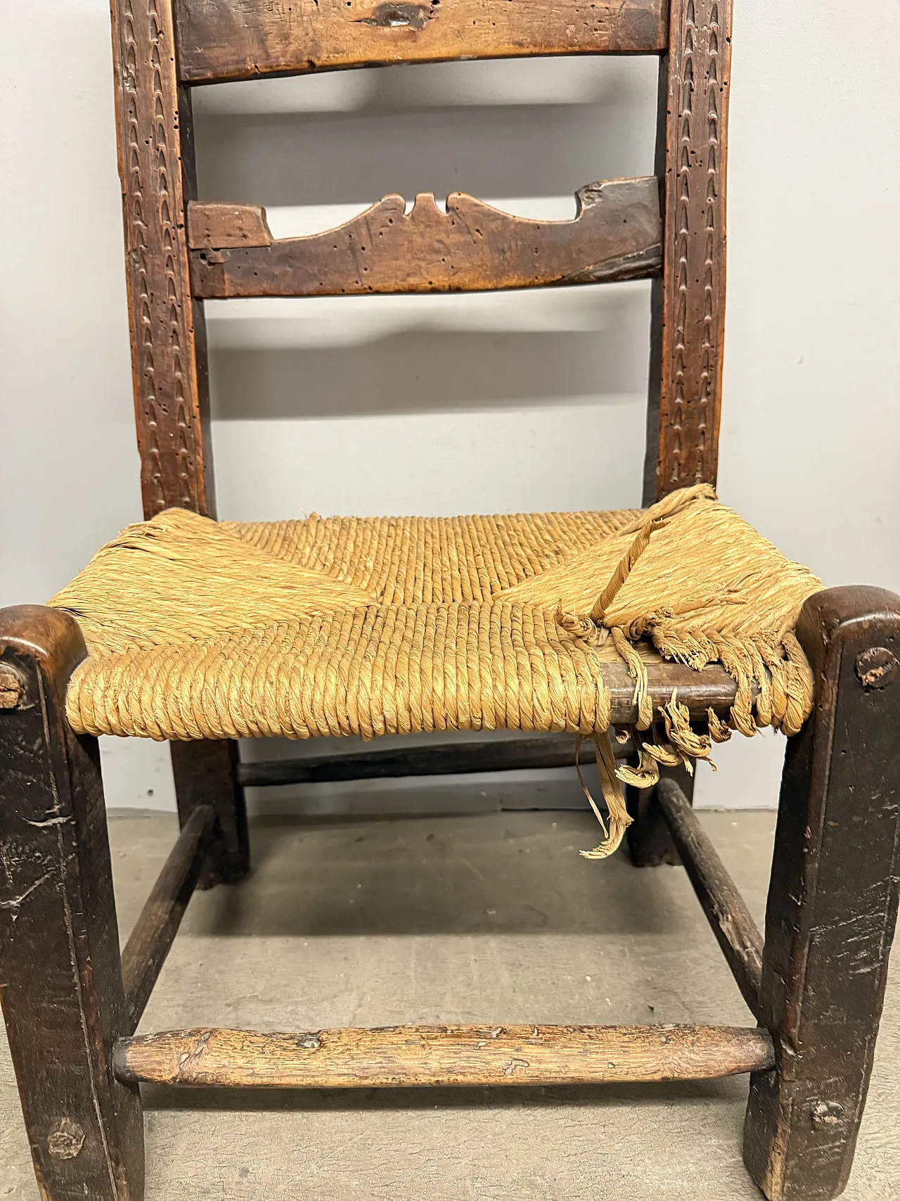 Sedia da bambino in noce e paglia, '600 8