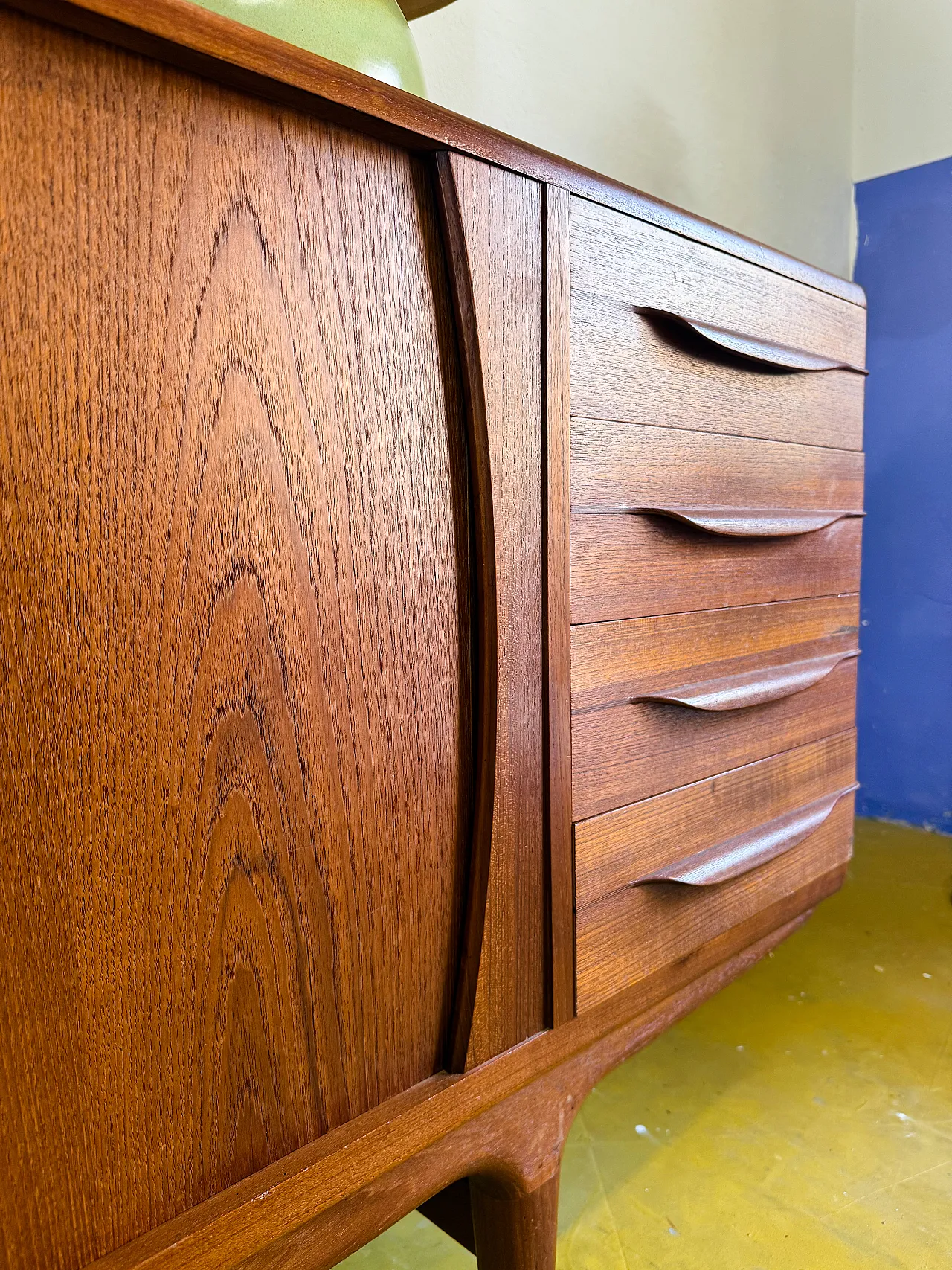 Sideboard by Johannes Andersen danese, anni '50 6