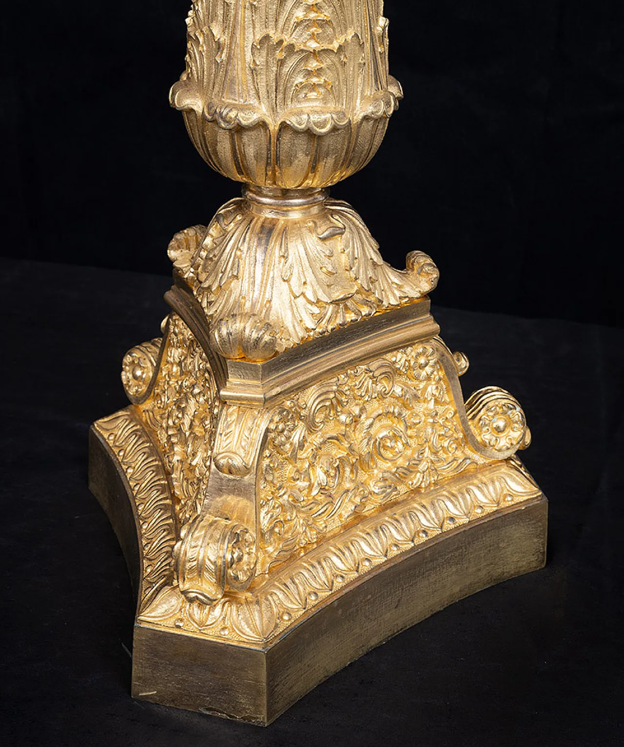 Pair of antique candelabra Charles X with six flames in golden bronze app 3