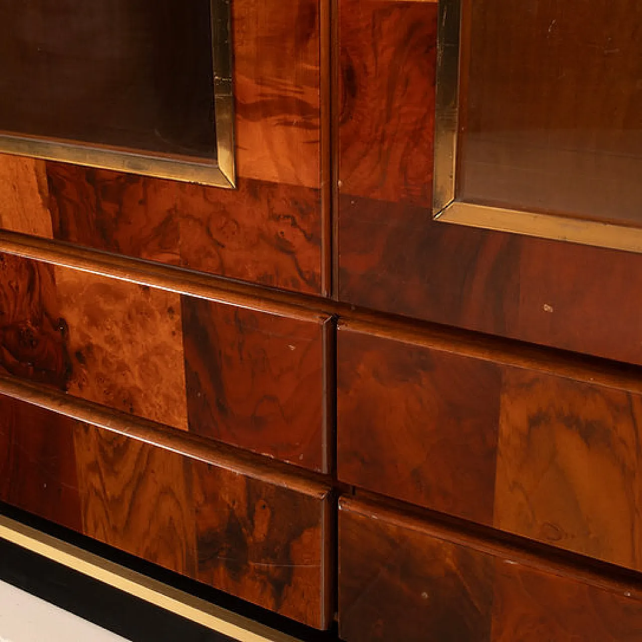 Vetrina in radica di sequoia di Willy Rizzo per Mario Sabot, anni '70 7