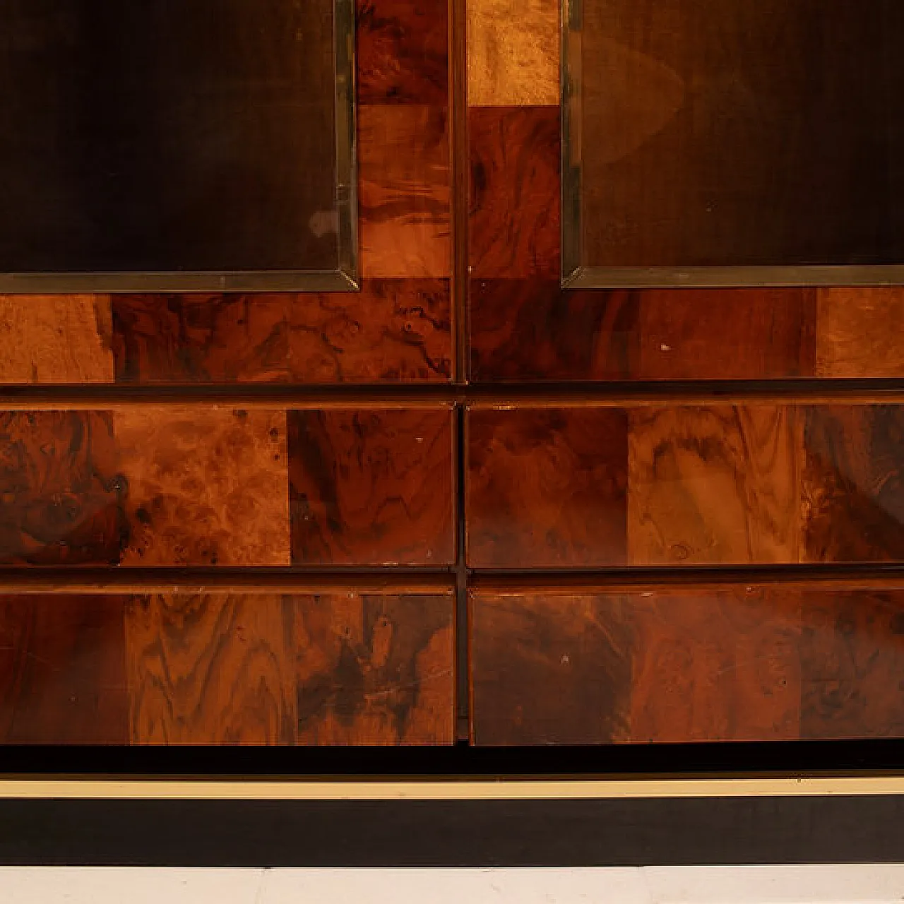 Vetrina in radica di sequoia di Willy Rizzo per Mario Sabot, anni '70 11