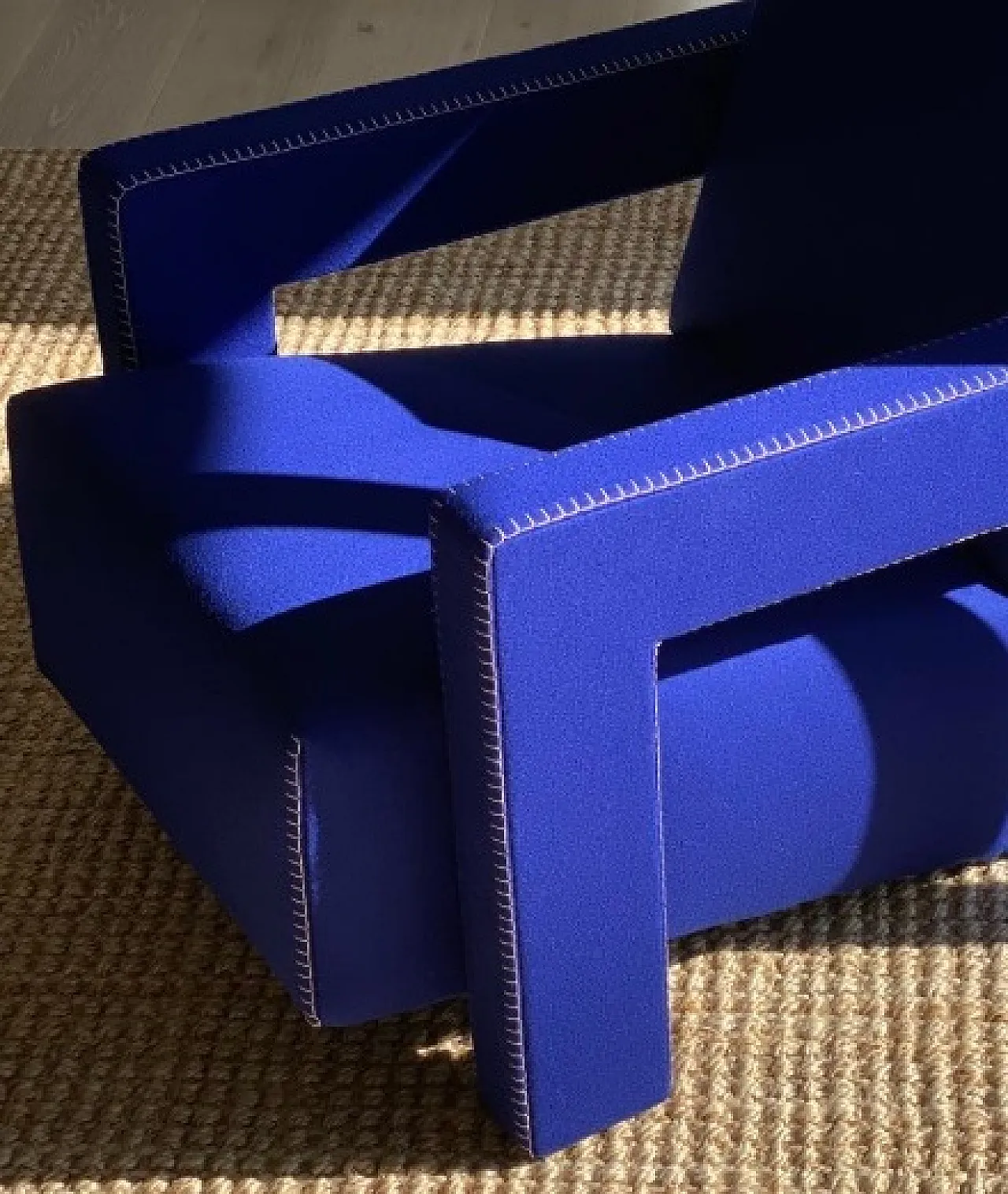 637 Utrecth by Cassina in electric blue wool, 2000s 2