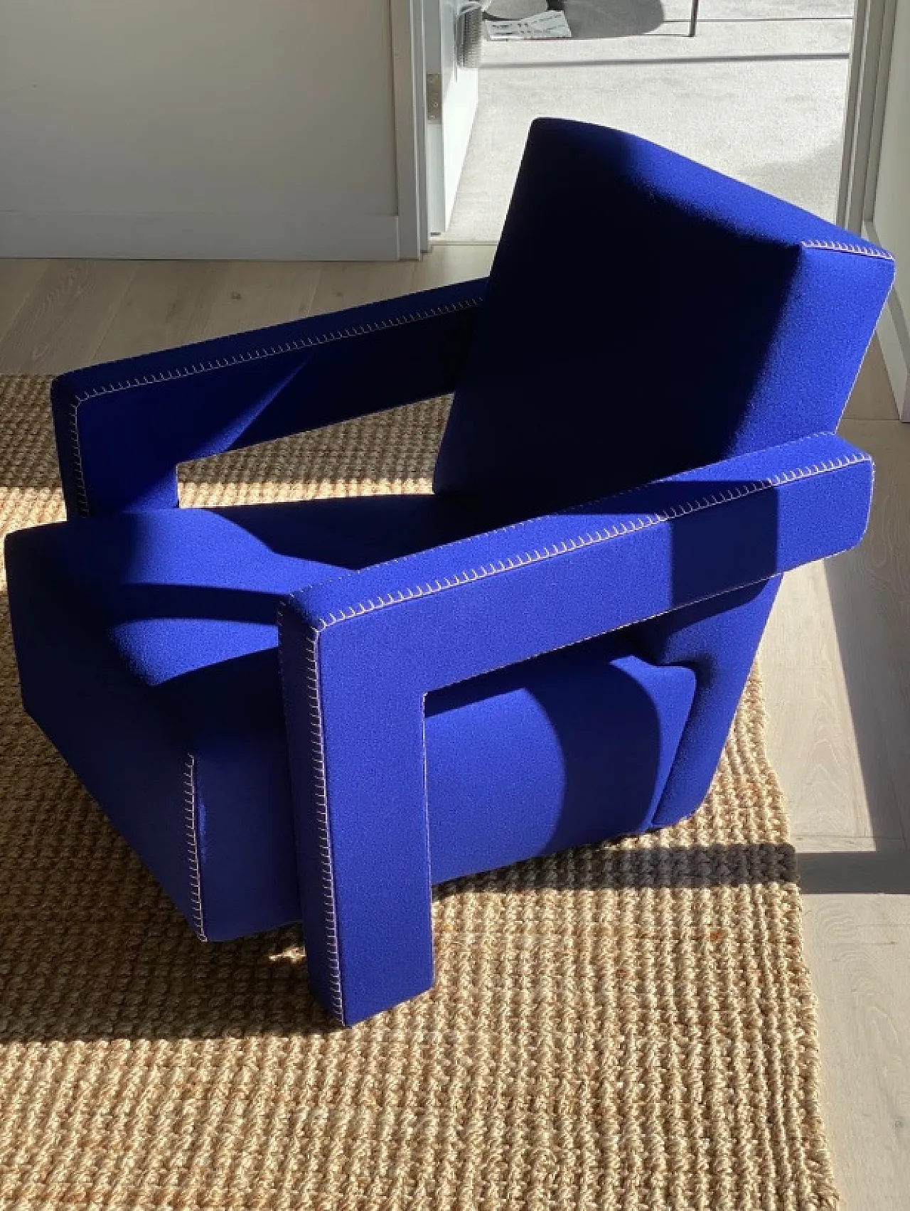 637 Utrecth by Cassina in electric blue wool, 2000s 3