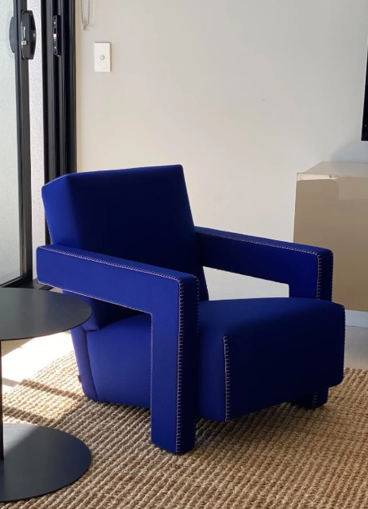 637 Utrecth by Cassina in electric blue wool, 2000s 11