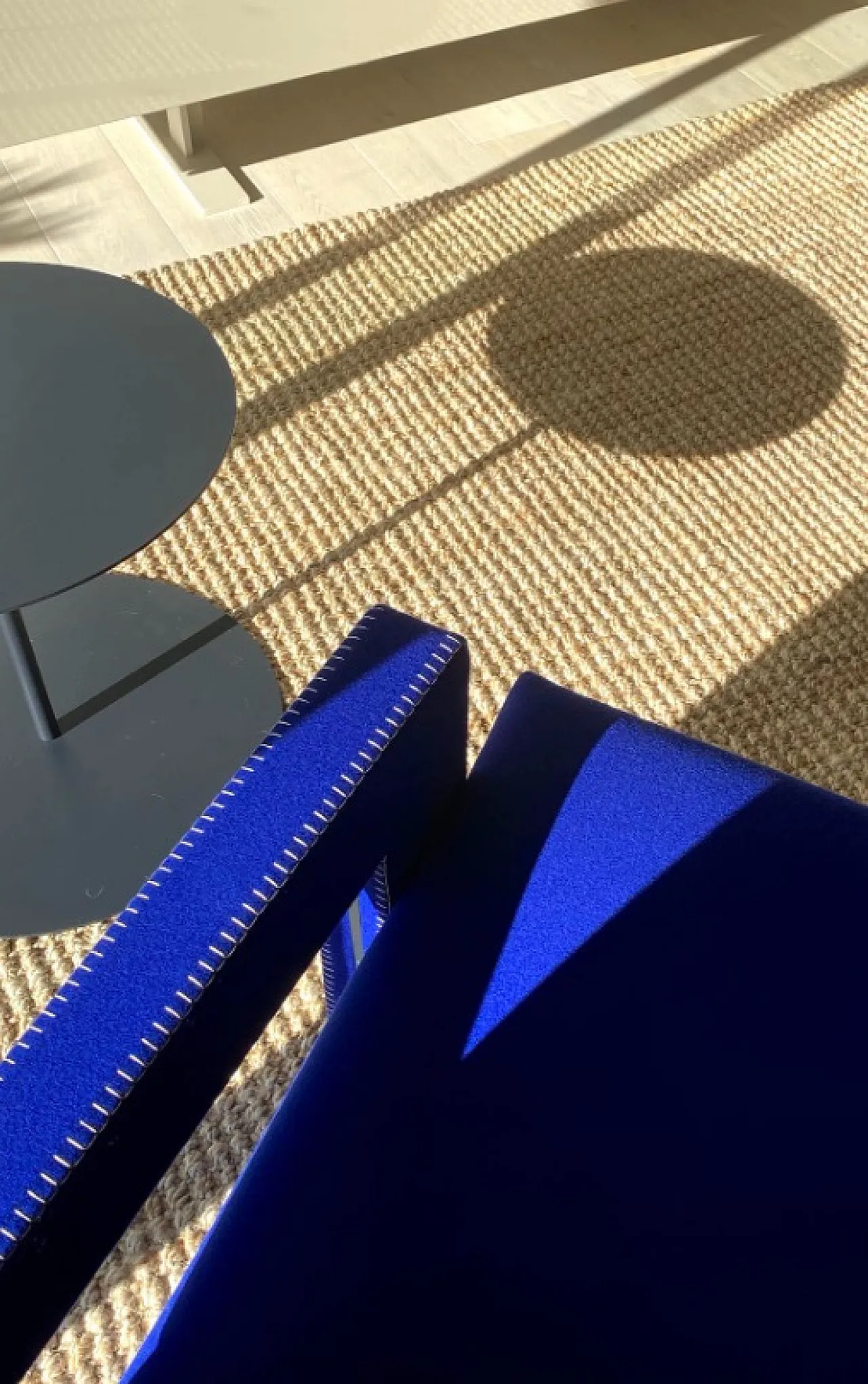 637 Utrecth by Cassina in electric blue wool, 2000s 16