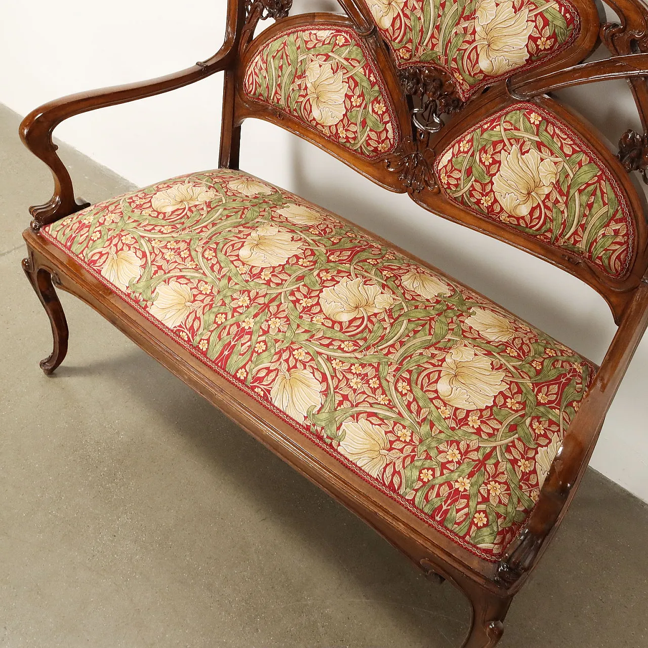 Divanetto Liberty con seduta imbottita, restauri, primi '900 9