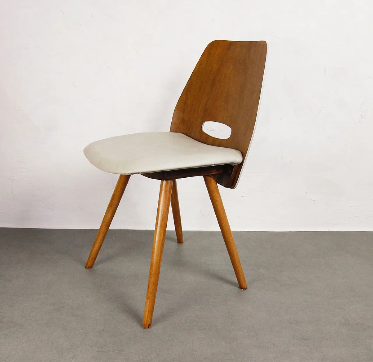 4 sedie Tatra Pravenc "Gentleman", 1963 9