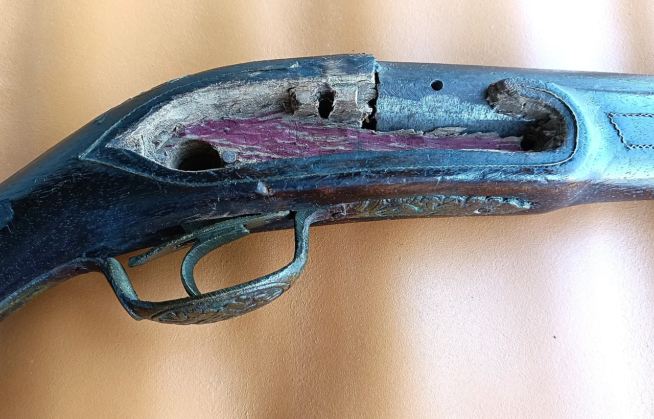 Pair of guns reproduction, 60s 9