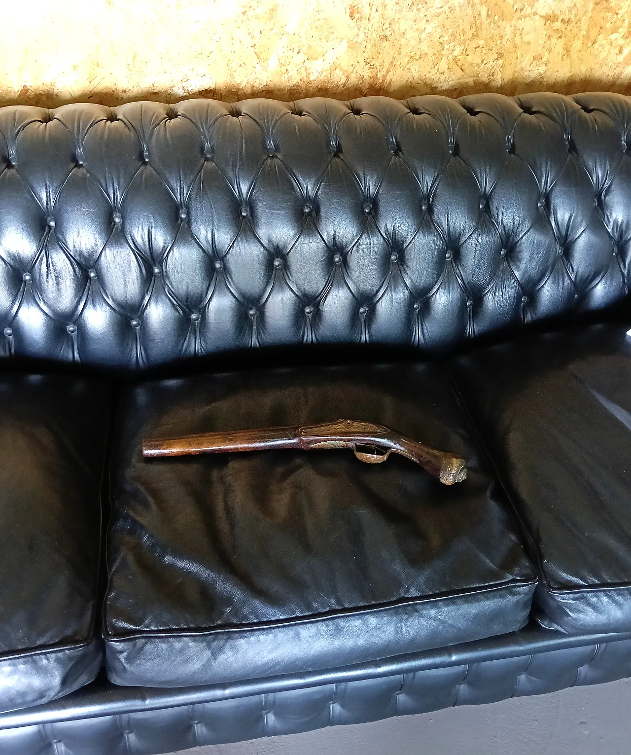 Pair of guns reproduction, 60s 18